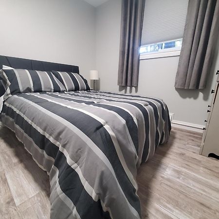 Modern Private 1Br Apt. W/Free Prkg + Fast Wi-Fi Sault Ste. Marie Exterior foto